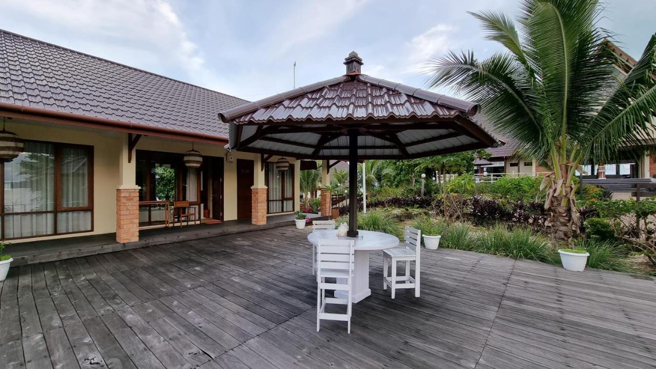 Sienna Resort Maratua Island エクステリア 写真